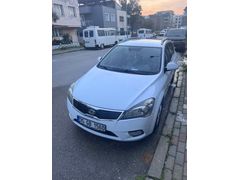 Sahibinden Kia Ceed 1.6 CRDi Concept SW 2012 Model İzmir 173.000 km Beyaz