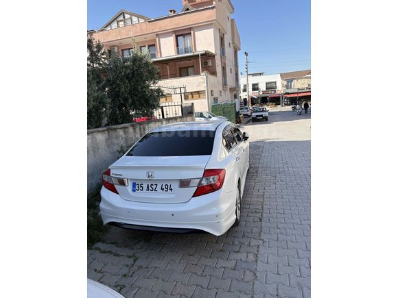 Sahibinden Honda Civic 1.6i VTEC Eco Elegance 2013 Model 