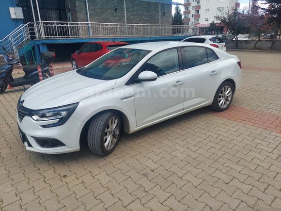Sahibinden Renault Megane 1.3 TCe Icon 2020 Model
