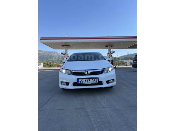 Sahibinden Honda Civic 1.6i VTEC Dream 2013 Model 