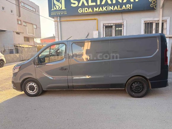 Sahibinden Renault Trafic Multix 2.0 dCi 2022 Model 
