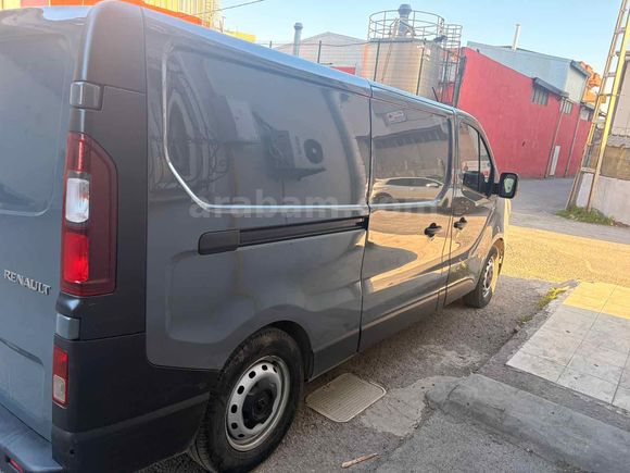 Sahibinden Renault Trafic Multix 2.0 dCi 2022 Model 