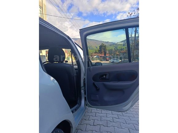 Sahibinden Renault Clio 1.4 RNA 2000 Model