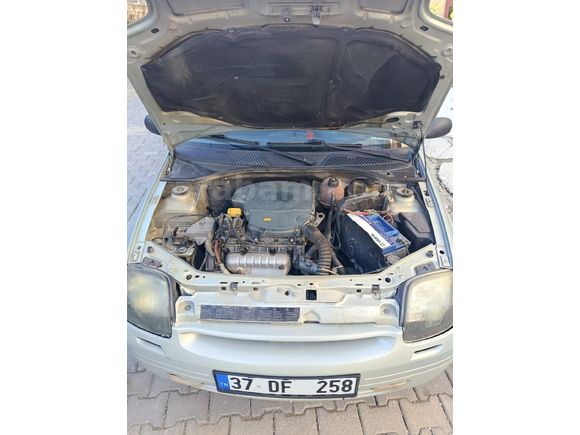 Sahibinden Renault Clio 1.4 RNA 2000 Model