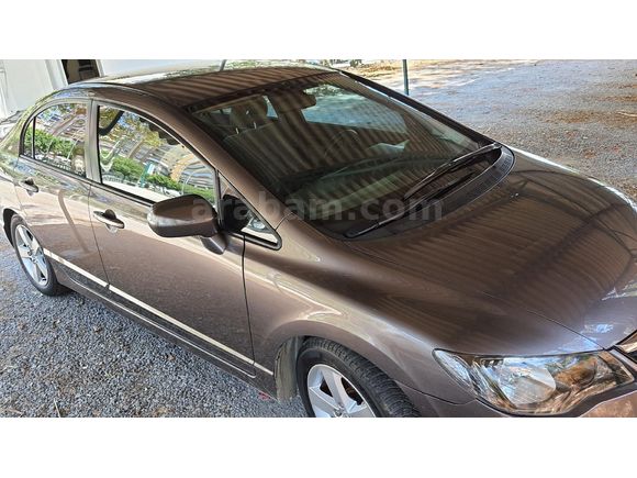 Sahibinden Honda Civic 1.6 Premium 2011 Model Mersin 164000 km Kahverengi