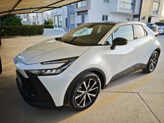 Sahibinden Toyota C-HR 1.8 Hybrid Passion 2024 Model  4.300 km Beyaz