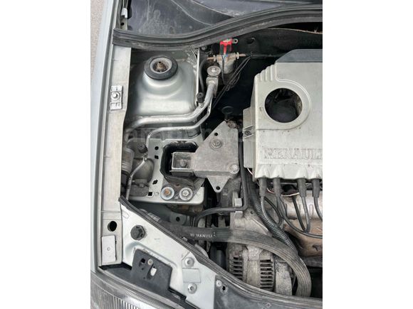 Sahibinden Renault Clio 1.4 RXT 2001 Model 