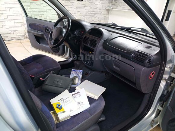 Sahibinden Renault Clio 1.4 RXT 2001 Model 