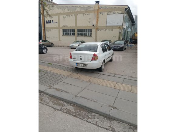 Sahibinden Renault Clio 1.4 RNA 2001 Model