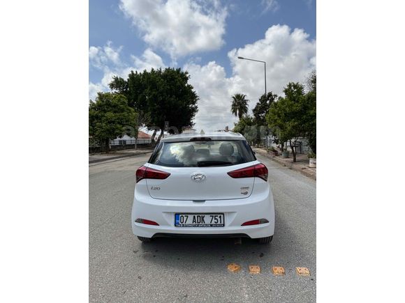 Sahibinden Hyundai i20 1.4 CRDi Style 2015 Model 