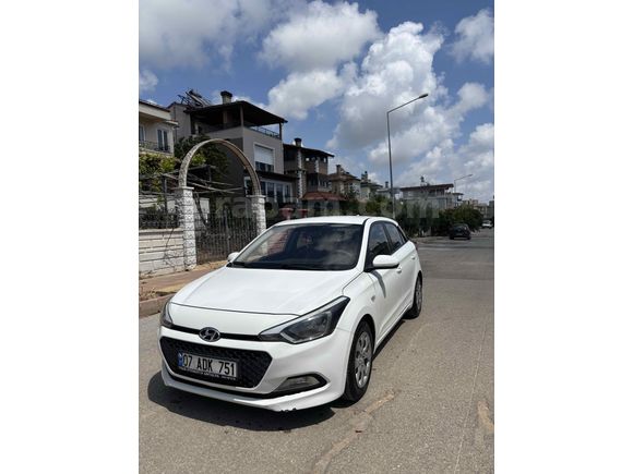 Sahibinden Hyundai i20 1.4 CRDi Style 2015 Model 