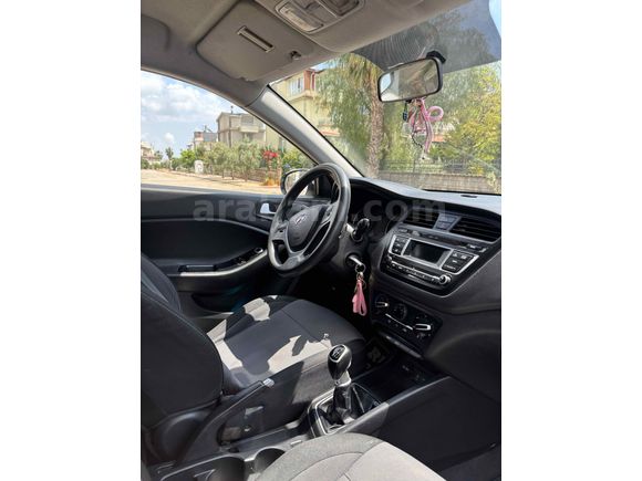 Sahibinden Hyundai i20 1.4 CRDi Style 2015 Model 
