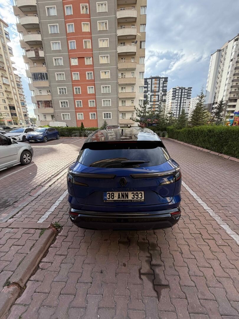 Sitenin bu km de en uygunu Austral 1.3 Hybrid Techno Esprit Alpine 2024 Model 4
