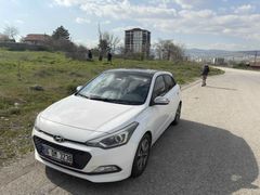 Sahibinden Hyundai i20 1.4 MPI Style 2015 Model  87000km Beyaz