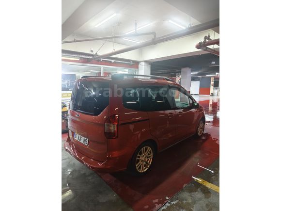 Ford Tourneo Courier 1.6 TDCi Titanium Plus 2015 Model OTOMOBİL RUHSATLİ