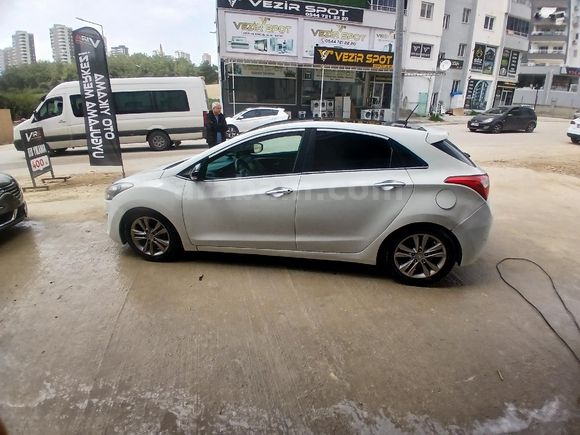 Sahibinden Hyundai i30 1.6 CRDi Elite 2012 Model
