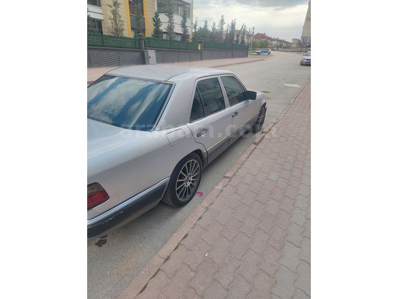 Sahibinden Mercedes - Benz 200 E 1993 Model 