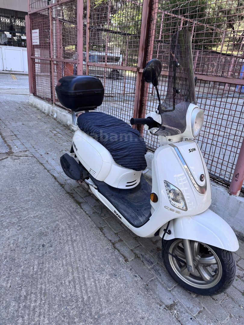 チビ　白2台 Sahibinden SYM Fiddle III 200 i 2016 Model İzmir 26.500 km Beyaz