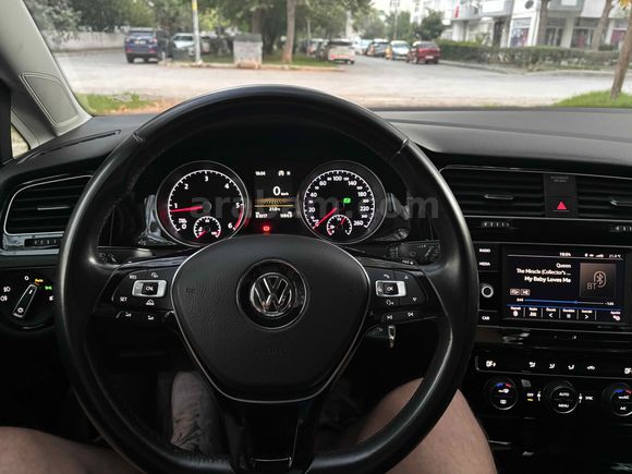 Sahibinden Volkswagen Golf 1.6 TDi BlueMotion Comfortline 2018 Model İzmir 66.000 km Beyaz