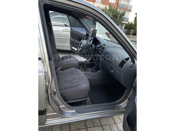 Sahibinden Hyundai Accent 1.5 CRDi Admire 2004 Model 