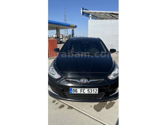 Sahibinden Hyundai Accent Blue 1.6 CRDI Mode Plus 2013 Model 