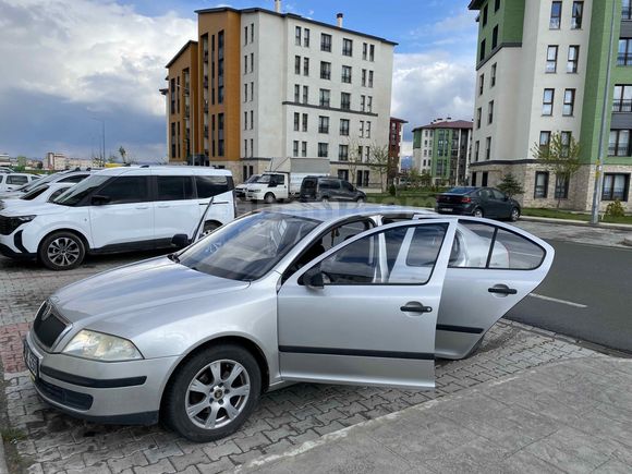Sahibinden Skoda Octavia 1.6 Ambiente 2007 Model 