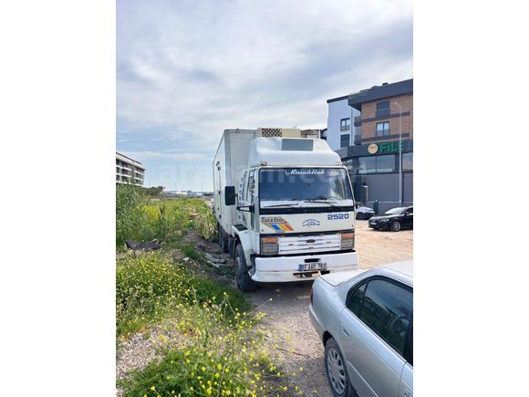 Sahibinden Ford Trucks Cargo 2520 D18 DS (4x2)
