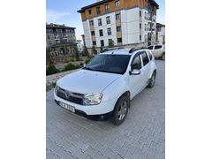 Sahibinden Dacia Duster 1.5 dCi Laureate 2012 Model  410.000 km Beyaz