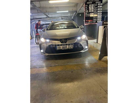 Sahibinden Toyota Corolla 1.5 Dream 2022 Model 
