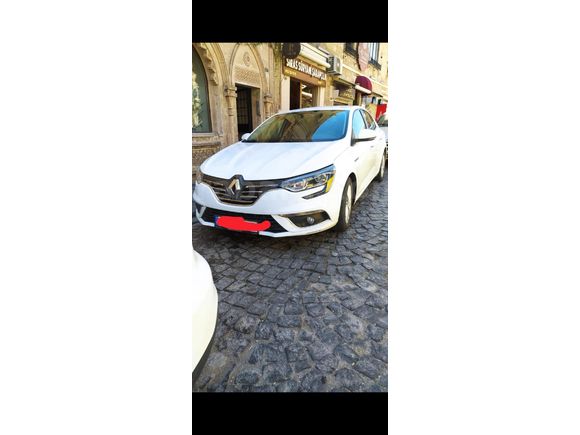 Sahibinden Renault Megane 1.5 dCi Touch otomatik 2016  Model 2017 çıkışlı Batman 207.000 km Beyaz