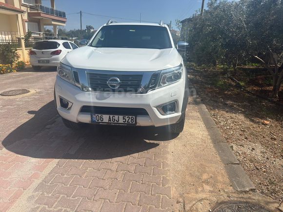 Sahibinden Nissan Navara 2.3 dCi HATASIZ BOYASIZ 4X4 PLATİNYUM 2017
