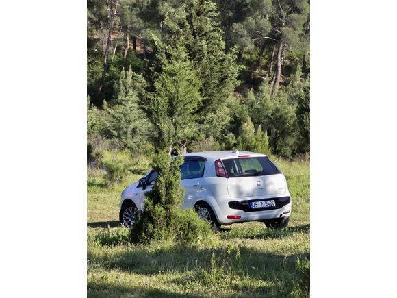 Sahibinden Fiat Punto Grande 1.4 Fire S&S 2011 Model İzmir 192.000 km Beyaz