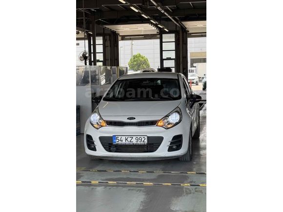 Memurdan  Kia Rio 1.4 CRDi Concept 2016 Model 