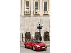 Sahibinden Ford Focus 1.6 Ghia 2000 Model 