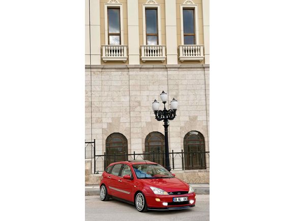 Sahibinden Ford Focus 1.6 Ghia 2000 Model 