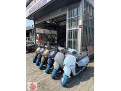 KARDEŞLER MOTORSIKLET DEN PALERMO B EHLİYETİ SÜRER