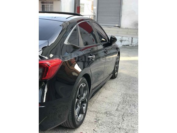 Sahibinden Honda Civic 1.5 i-VTEC Eco Executive Plus 2023 Model 