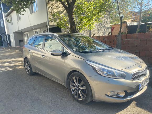 Sahibinden Kia Ceed 1.6 CRDi Premium SW 2013 Model 