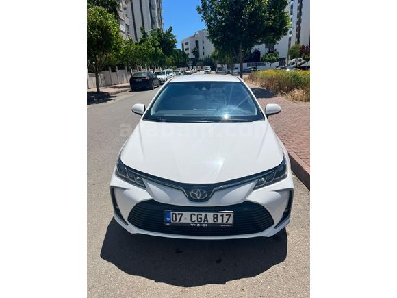 Sahibinden Toyota Corolla 1.8 Hybrid Dream 2021 Model