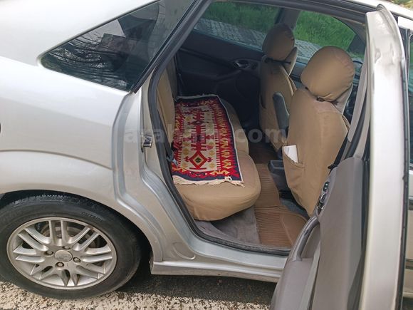 Sahibinden Ford Focus 1.6 Ghia 2001 Model