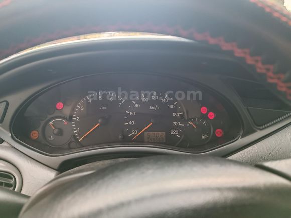 Sahibinden Ford Focus 1.6 Ghia 2001 Model
