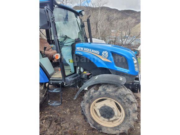 NEW HOLLAND TT4.55 KABİNLİ 825 SAATTE