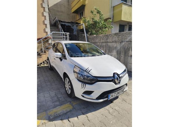 Sahibinden Renault Clio 0.9 TCe Sport Tourer Joy 2020 Model  150.000 km Beyaz