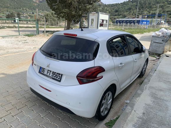Sahibinden Peugeot 208 1.2 PureTech Active 2015 Model 