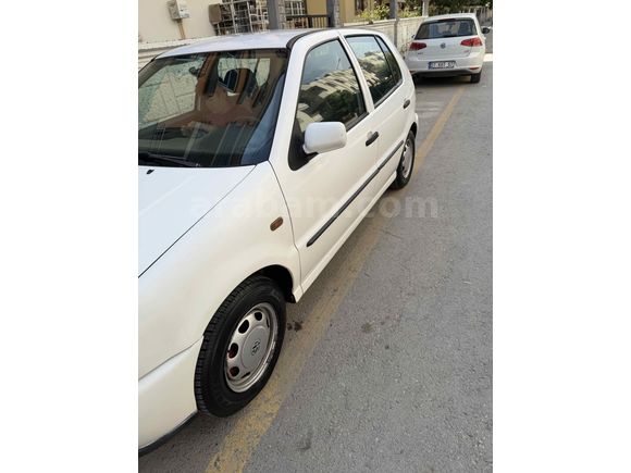 Sahibinden Volkswagen Polo 1.6 1998 Model  200.000 km Beyaz
