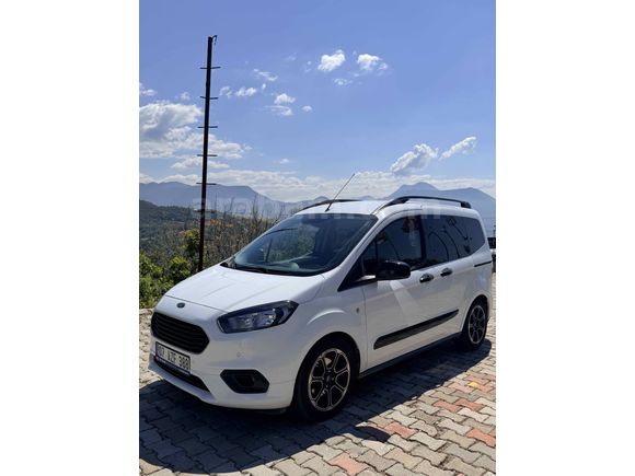 Sahibinden Ford Tourneo Courier 1.5 TDCi Titanium Plus 2022 Model 