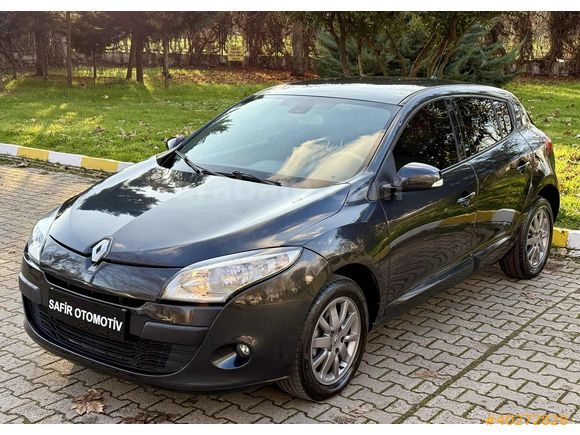 RENAULT MEGANE / 2012 / DİZEL / OTOMATİK / 162.000km