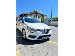 Sahibinden Renault Megane 1.5 dCi Touch 2017 Model  300.000 km Beyaz Uzerine para alacagim amerikan grad choreke 5.2 5.9 .3.7 ile takas olur