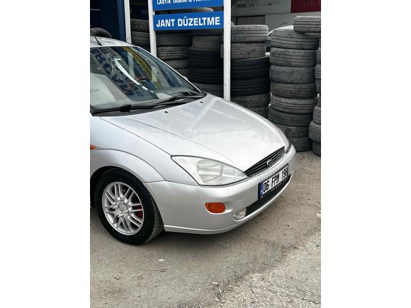 Sahibinden Ford Focus 1.6 Ghia 2000 Model 