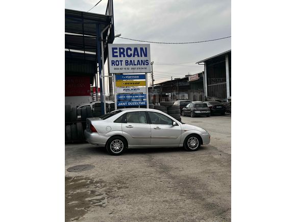 Sahibinden Ford Focus 1.6 Ghia 2000 Model 